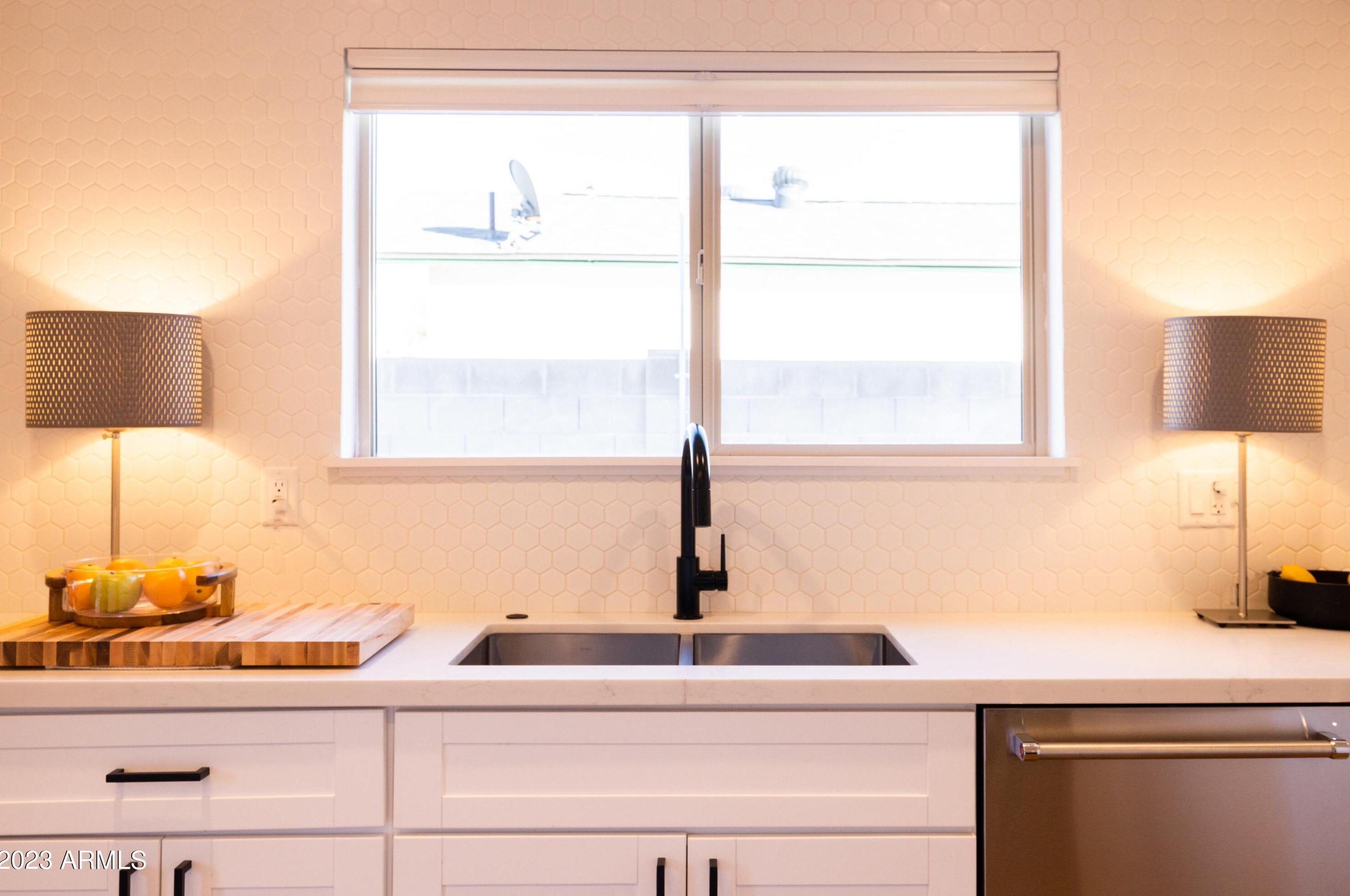 52 Lewis Ave, Phoenix AZ  85003-1037 exterior