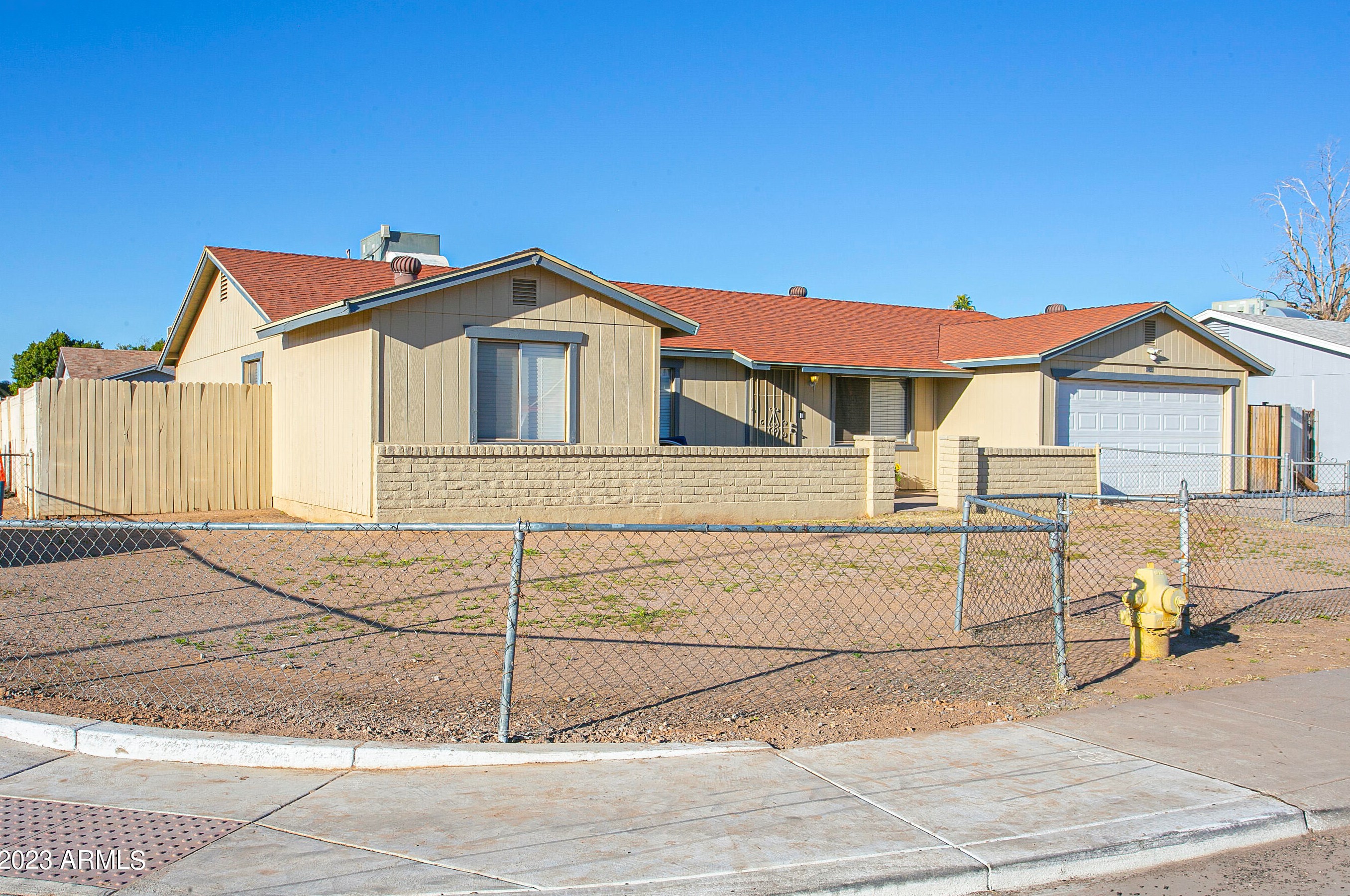 6044 Hubbell St, Phoenix AZ  85035-3548 exterior