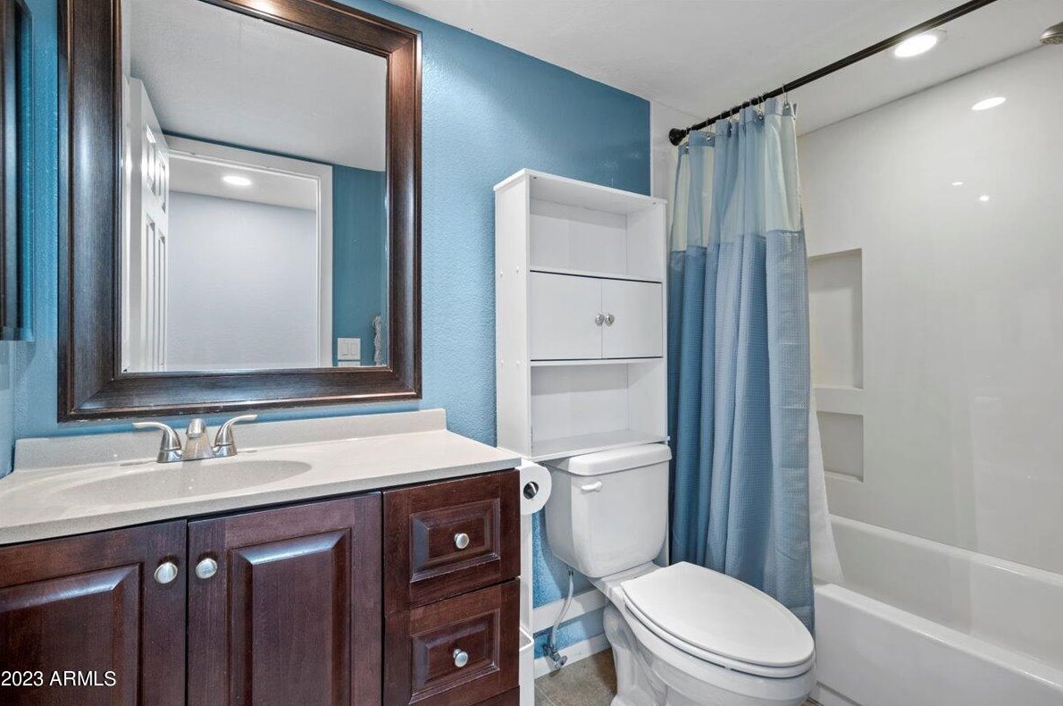 1460 Tonopah Dr, Phoenix AZ  85027-3654 exterior
