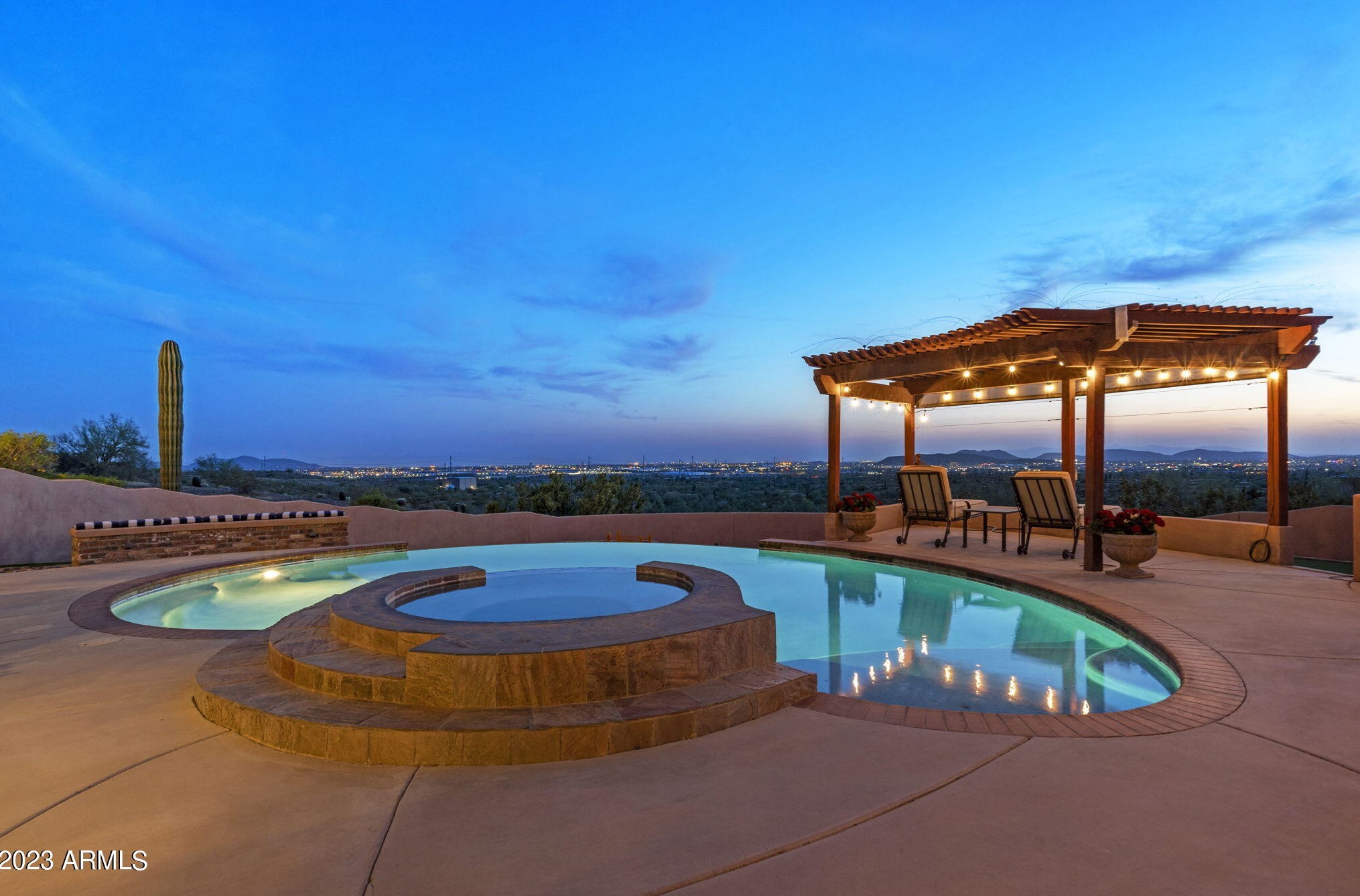 616 Yearling Rd, Phoenix AZ  85085-0695 exterior