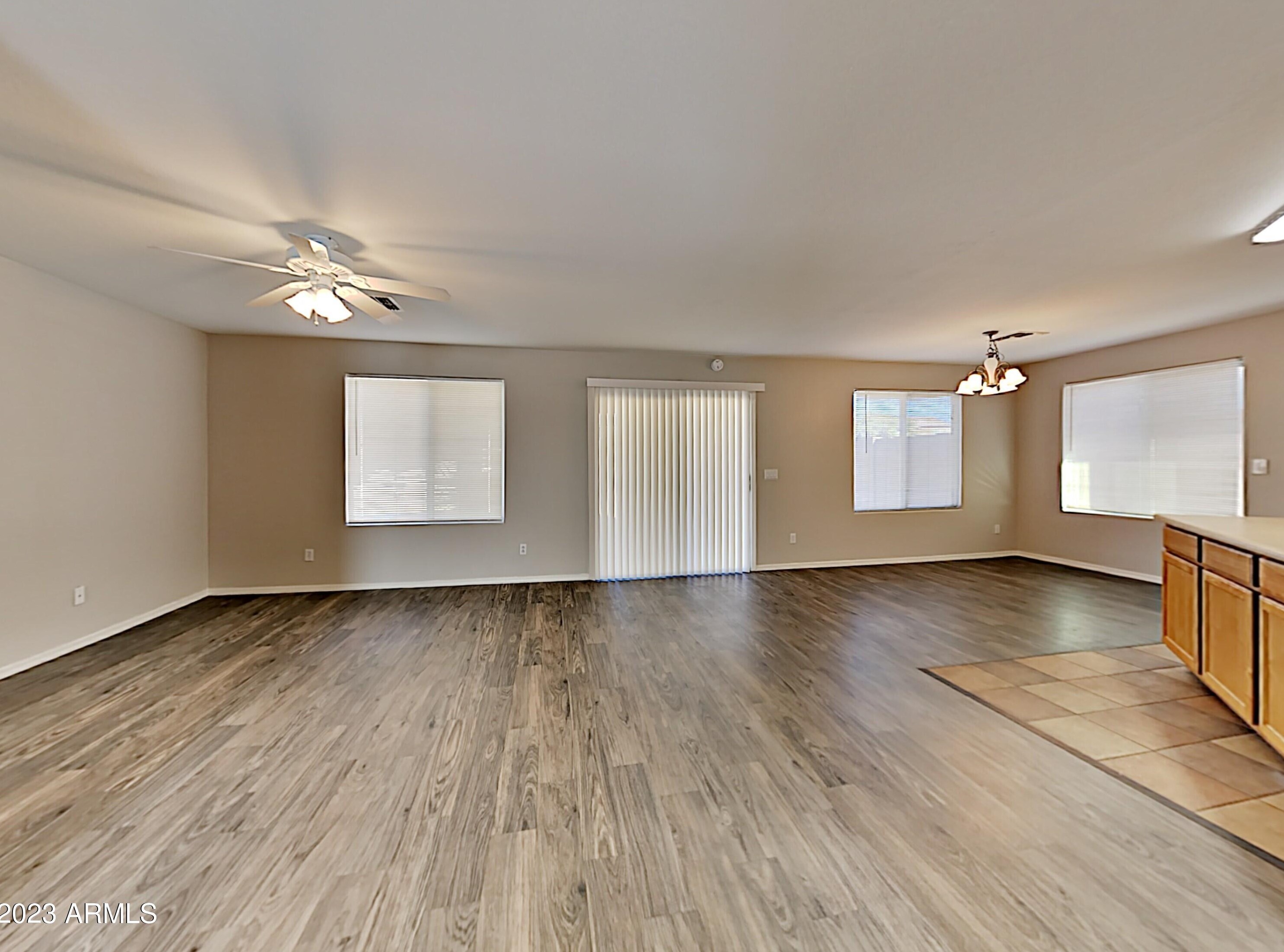 6520 Gross Ave, Phoenix AZ  85043-8500 exterior