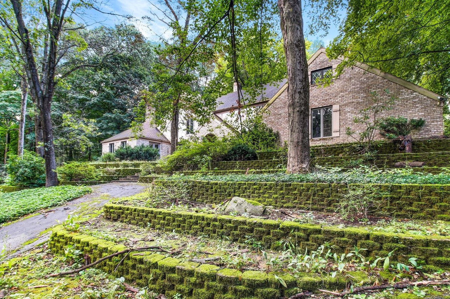 607 Sunrise Blvd, La Porte IN  46350-1959 exterior