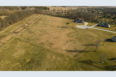 421 E Amy Rose Lane, Valparaiso, IN 46383 - Photo 7