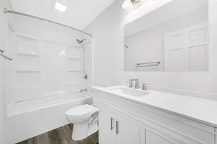 807 Division St, La Porte, IN 46350 - Photo 17