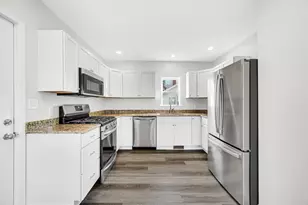 807 Division St, La Porte, IN 46350 - Photo 11