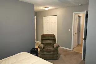 1117 Island Dr, Shelby, IN 46377 - Photo 9