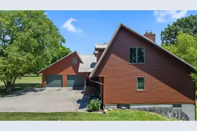112 E 900 N, La Porte, IN 46350 - Photo 3