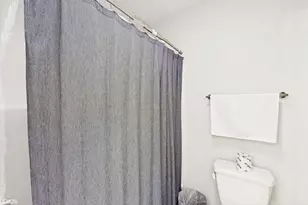 504 S Lake Ave, Michigan City, IN 46360 - Photo 25