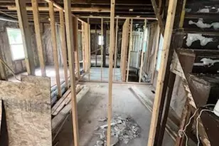 611 W 9th St, Michigan City, IN 46360 - Photo 5