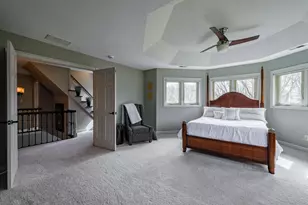 250 Bridlewood Ln, Valparaiso, IN 46385 - Photo 9