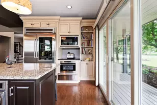 250 Bridlewood Ln, Valparaiso, IN 46385 - Photo 15