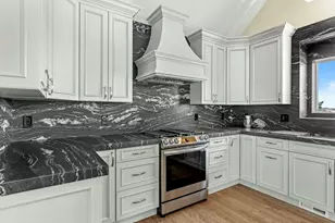 10330 Doubletree Dr S, Crown Point, IN 46307 - Photo 5