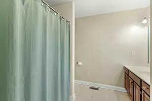 10330 Doubletree Dr S, Crown Point, IN 46307 - Photo 23