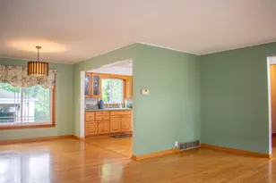 9133 Foliage Ln, Munster, IN 46321 - Photo 3