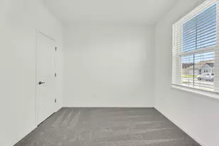 12535 Virginia St, Crown Point, IN 46307 - Photo 9