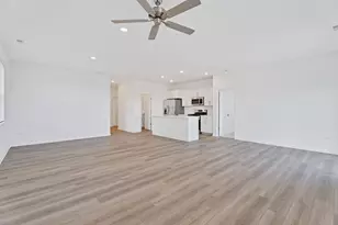 481 E 127th Ln, Crown Point, IN 46307 - Photo 9