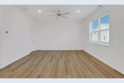 521 E 127th Place, Crown Point, IN 46307 - Photo 9