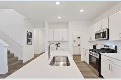 451 E 127th Place, Crown Point, IN 46307 - Photo 9