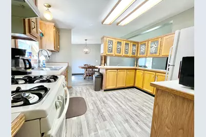 605 E Washington Street, Morocco, IN 47963 - Photo 5