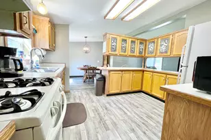 605 E Washington St, Morocco, IN 47963 - Photo 5