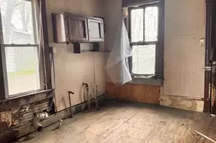 713 Sibley St, Hammond, IN 46320 - Photo 5