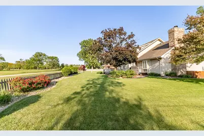 200 Golfview Drive, Schererville, IN 46375 - Photo 7