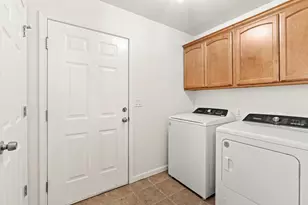 10645 Illinois St, Crown Point, IN 46307 - Photo 9