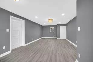 2302 W 37th Ave, Hobart, IN 46342 - Photo 11