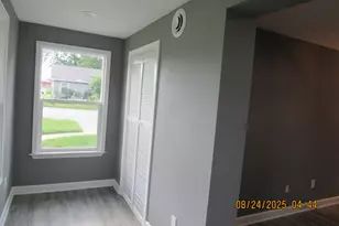 2302 W 37th Ave, Hobart, IN 46342 - Photo 21