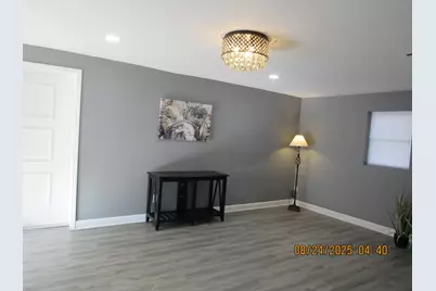 2302 W 37th Avenue, Hobart, IN 46342 - Photo 9