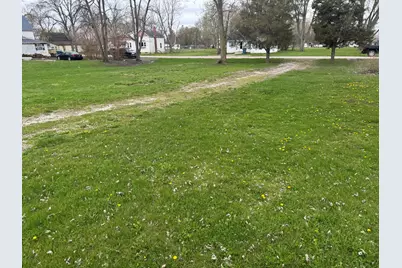 413 N Lincoln Street, Morocco, IN 47963 - Photo 3