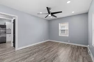 621 Burr St, Gary, IN 46406 - Photo 3