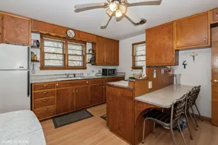 1402 Greenwood Ave, Michigan City, IN 46360 - Photo 5