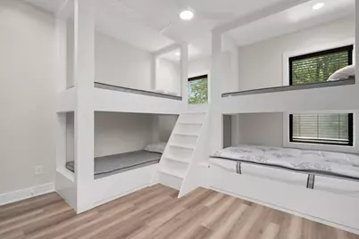 548 E 1400 S, Kouts, IN 46347 - Photo 61