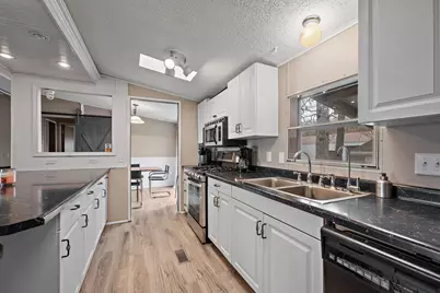 548 E 1400 S, Kouts, IN 46347 - Photo 121