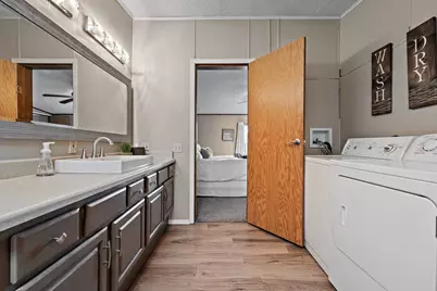 548 E 1400 S, Kouts, IN 46347 - Photo 115