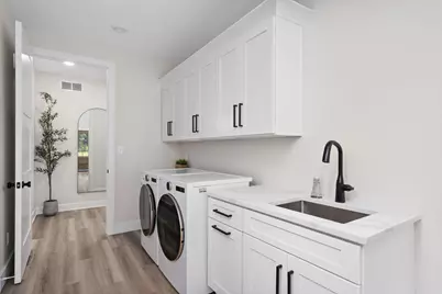 548 E 1400 S, Kouts, IN 46347 - Photo 39