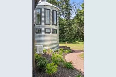 548 E 1400 S, Kouts, IN 46347 - Photo 67