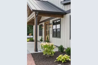 548 E 1400 S, Kouts, IN 46347 - Photo 7