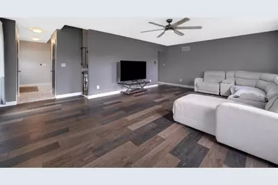 809 W 126th Court, Crown Point, IN 46307 - Photo 11