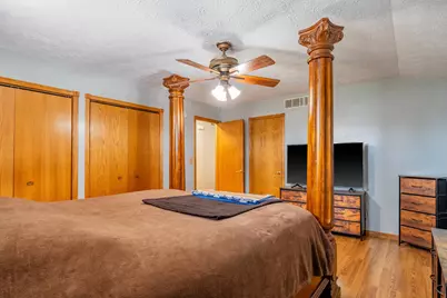 7922 Bracken Parkway, Hobart, IN 46342 - Photo 41