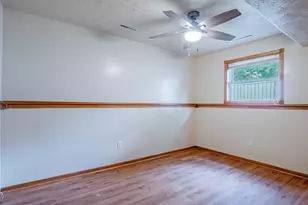 7922 Bracken Pkwy, Hobart, IN 46342 - Photo 15