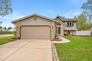 7922 Bracken Pkwy, Hobart, IN 46342 - Photo 1