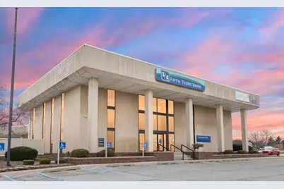 808 Vale Park Road, Valparaiso, IN 46383 - Photo 1