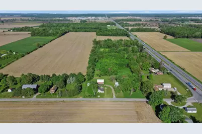 56611 Tulip Road, New Carlisle, IN 46552 - Photo 9