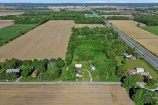 56611 Tulip Rd, New Carlisle, IN 46552 - Photo 9