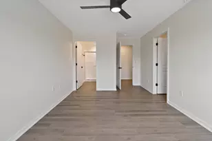 2034 W 75th Pl, Merrillville, IN 46410 - Photo 19