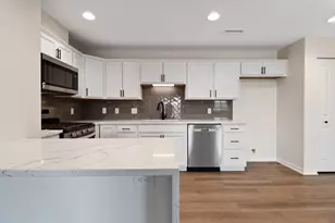 2034 W 75th Pl, Merrillville, IN 46410 - Photo 11