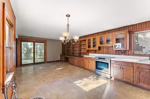 208 E Chicago St, Valparaiso, IN 46383 - Photo 11