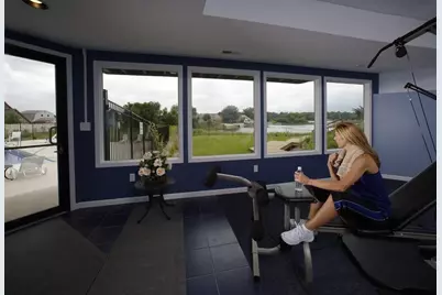 206 Outlook Cove Drive, La Porte, IN 46350 - Photo 9